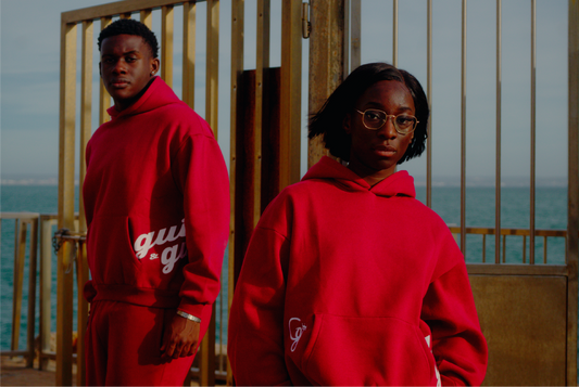 CLASSIC HOODIE
